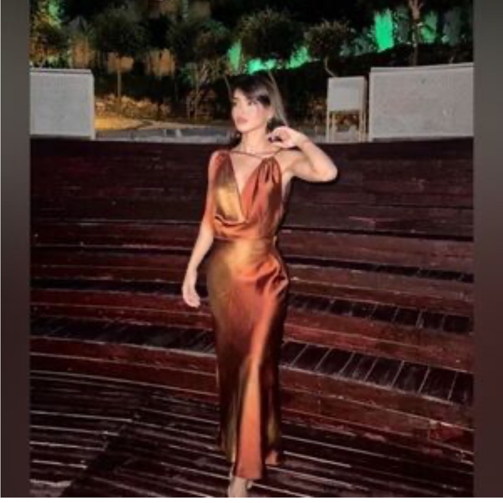 🌅 Orange tie dye sunset printed silky satin strappy open back midi slip dress - Picture 5 of 9
